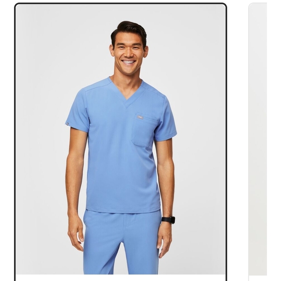 Figs Leon 3 Pocket Blue V-Neck Scrub Shirt - Picture 1 of 1